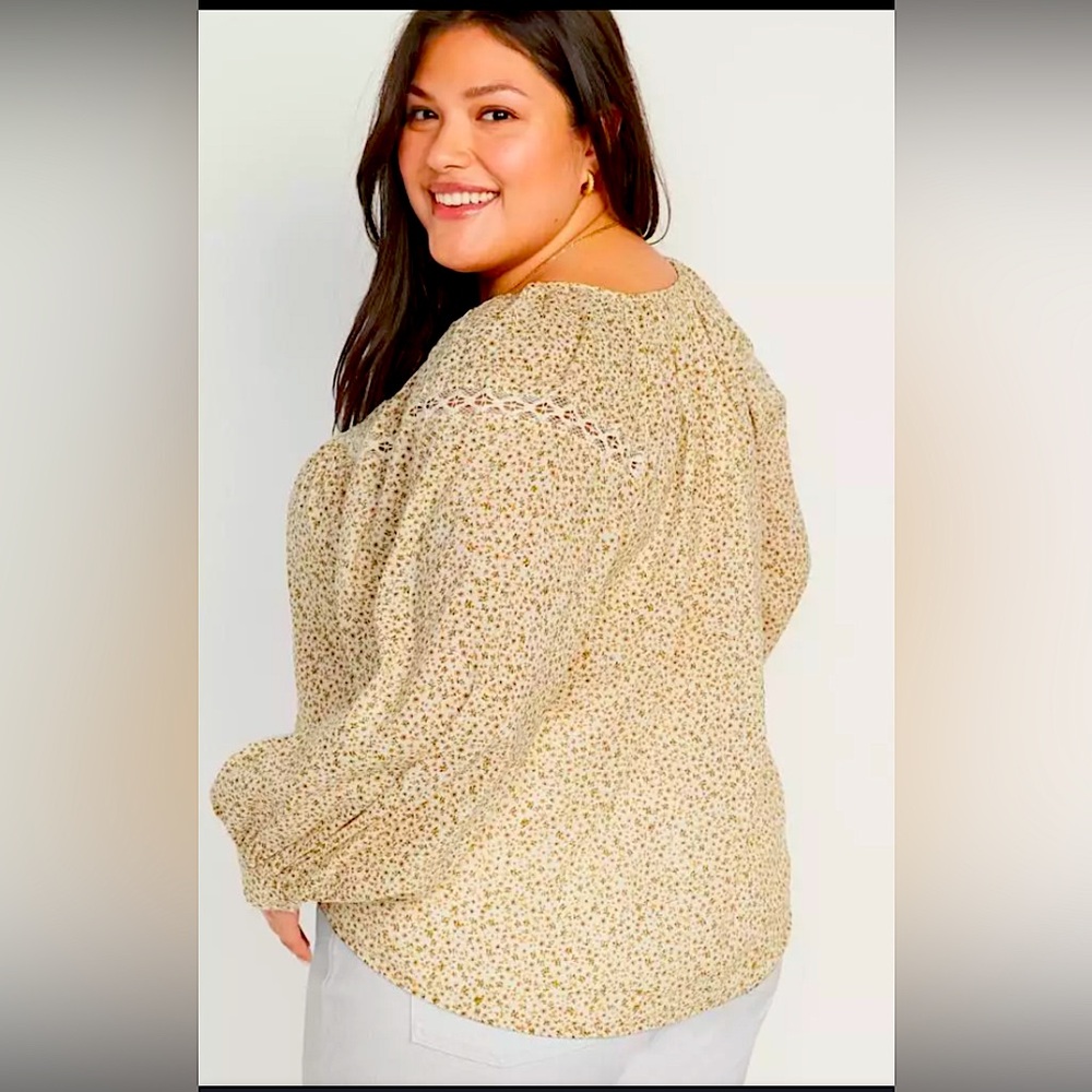 Old Navy neutral printed peasant style top